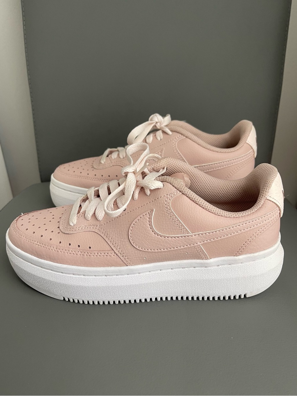 Nike Women’s Court Vision Alta Pink Oxford Sneakers Leather Size 8